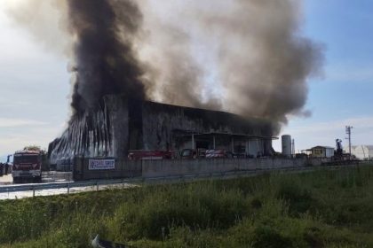 Manavgat'ta iş yeri yangını