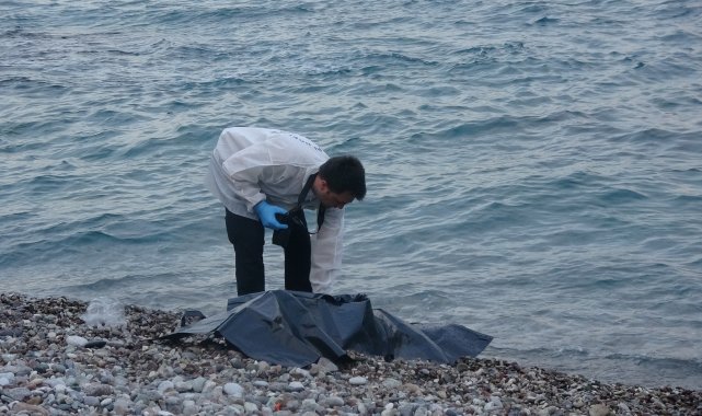 Denize girdi, saatler sonra cansız bedeni bulundu