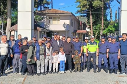 Engellilere davul zurnalı uğurlama