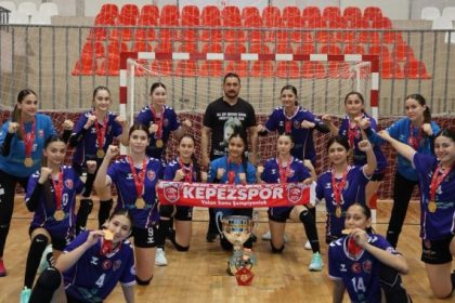 Kepez'in genç sultanları zirvede; Antalya'ya Türkiye şampiyonluğu gururu
