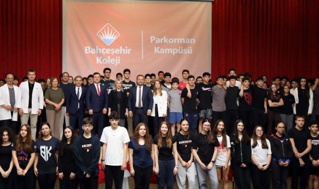 Rektör Özkan'dan lise öğrencileriyle ufuk açıcı sohbet