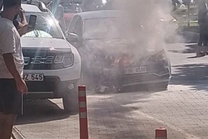 Seyir halindeki otomobil yandı
